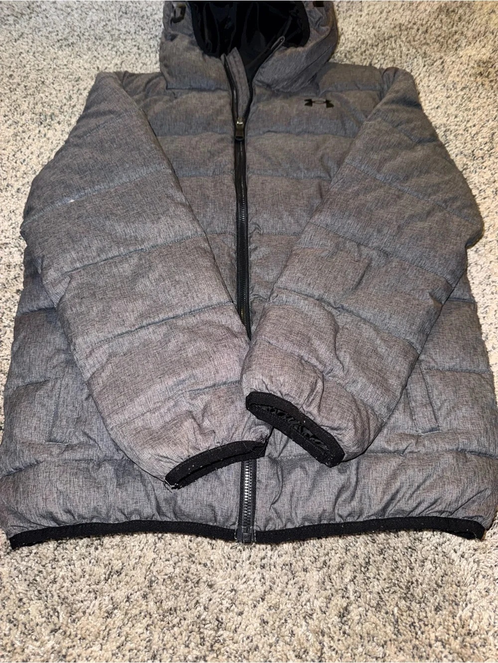 Under Armour Kids' Gray Puffer Jacket with Hood Youth Large